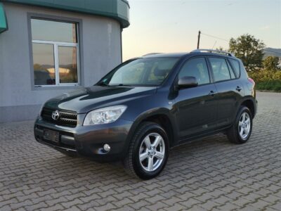 Toyota RAV4 2.2 D-Cat