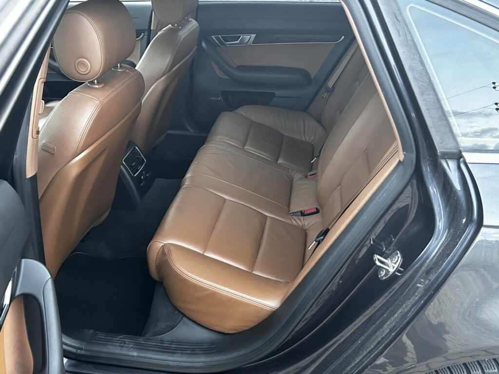 AUDI A6 3.0